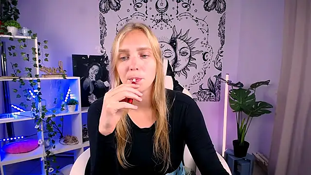 Snapshot of VeronicaAndersen chatting on 14, 9, 2025 VeronicaAndersen online show from 14, 9, 2025