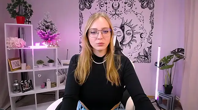 Snapshot of VeronicaAndersen chatting on 13, 2, 2025 VeronicaAndersen online show from 13, 2, 2025