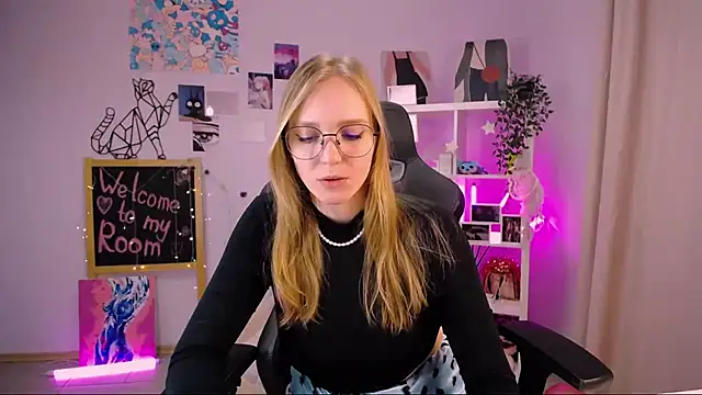 Snapshot of VeronicaAndersen chatting on 23, 2, 2025 VeronicaAndersen online show from 23, 2, 2025