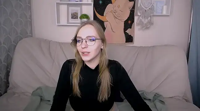 Snapshot of VeronicaAndersen chatting on 8, 2, 2025 VeronicaAndersen online show from 8, 2, 2025