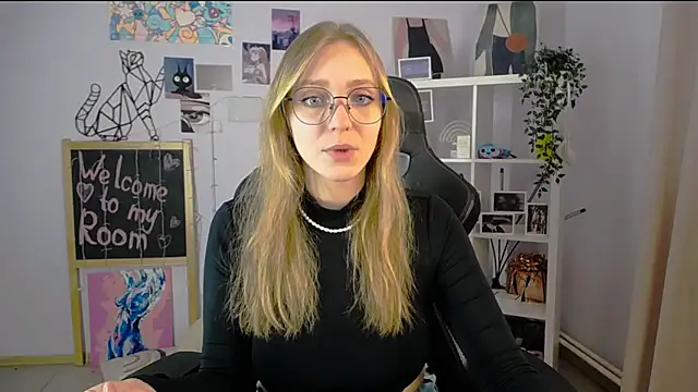 Snapshot of VeronicaAndersen chatting on 16, 3, 2025 VeronicaAndersen online show from 16, 3, 2025