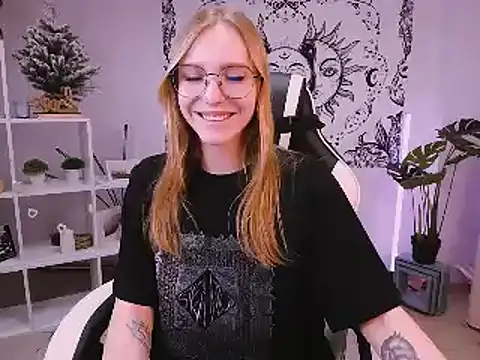 Snapshot of VeronicaAndersen chatting on 16, 2, 2025 VeronicaAndersen online show from 16, 2, 2025