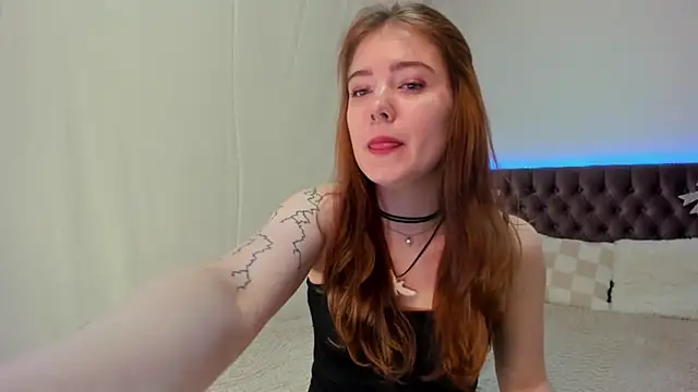 Ella Mayers online show from 9, 3, 2025