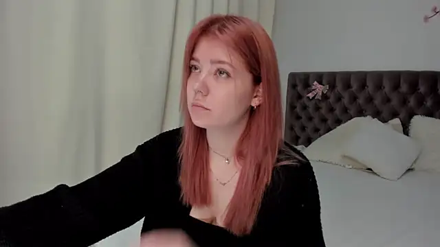 Ella Mayers online show from 13, 9, 2025