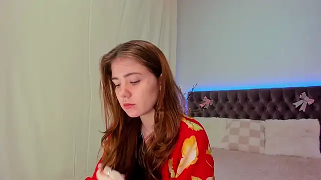 Ella Mayers online show from 9, 3, 2025