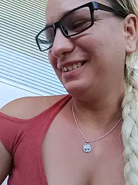 Snapshot of Mia_RainX chatting on 28, 5, 2026 Mia RainX online show from 28, 5, 2026
