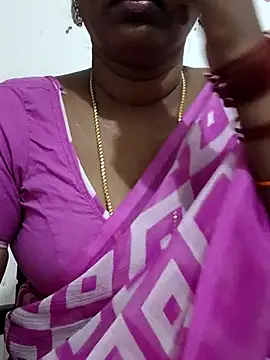 Snapshot of Tamil_Meera12 chatting on 13, 7, 2026 Tamil Meera12 online show from 13, 7, 2026
