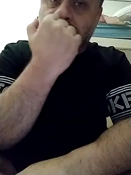 Snapshot of NAvoglia chatting on 2, 10, 2025 NAvoglia online show from 2, 10, 2025