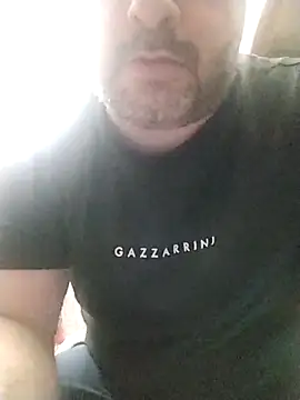 Snapshot of NAvoglia chatting on 27, 2, 2025 NAvoglia online show from 27, 2, 2025