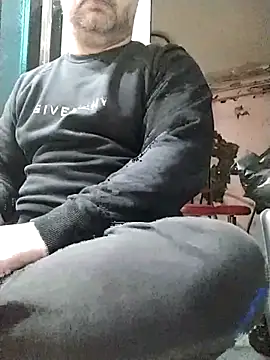 Snapshot of NAvoglia chatting on 2, 3, 2025 NAvoglia online show from 2, 3, 2025