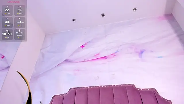 Lia Guzman online show from 19, 12, 2025