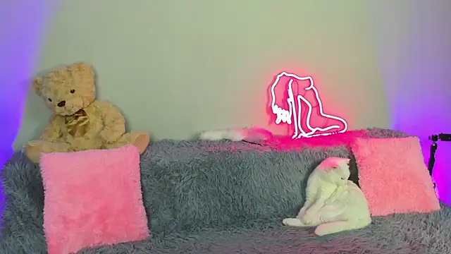 EvaBalmer online show from 14, 10, 2025