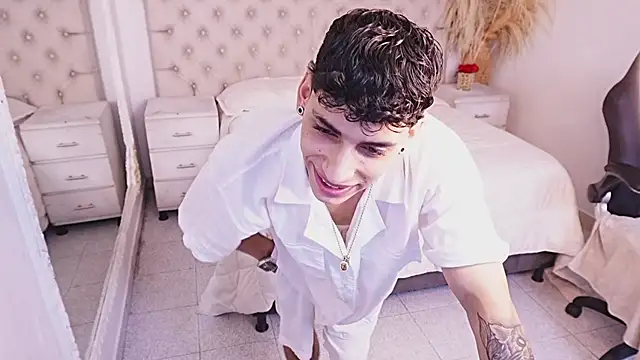 Snapshot of JhoanLeandro chatting on 10, 7, 2026 JhoanLeandro online show from 10, 7, 2026