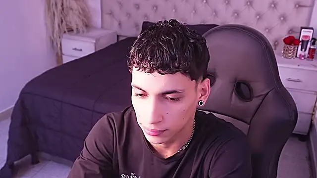 JhoanLeandro online show from 24, 4, 2026