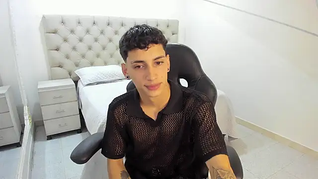 JhoanLeandro online show from 14, 11, 2025