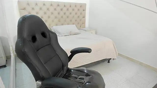 JhoanLeandro online show from 19, 10, 2025