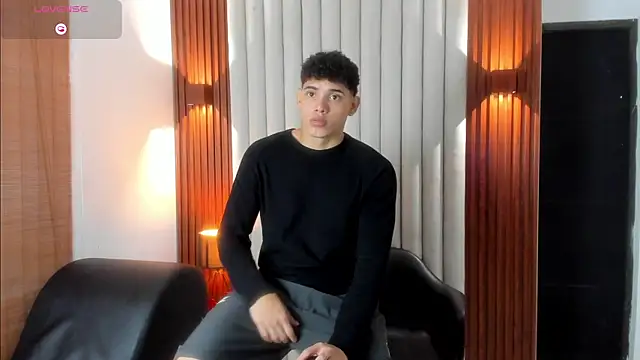 Snapshot of Justin_mack chatting on 4, 10, 2025 Justin mack online show from 4, 10, 2025