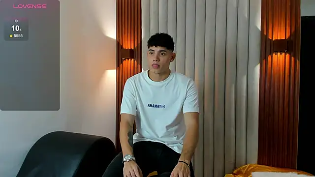 Snapshot of Justin_mack chatting on 24, 11, 2025 Justin mack online show from 24, 11, 2025