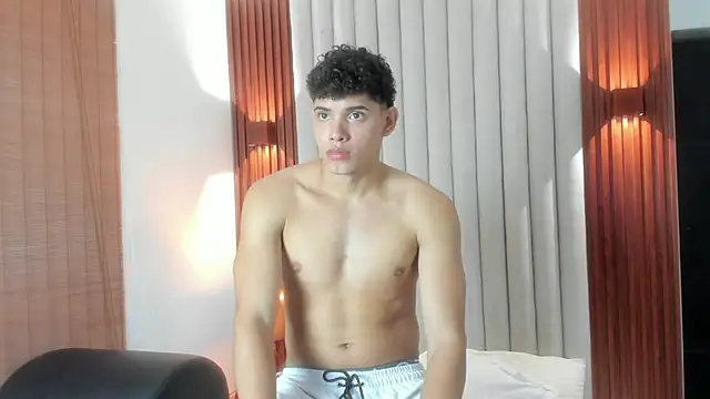 Snapshot of Justin_mack chatting on 18, 10, 2025 Justin mack online show from 18, 10, 2025