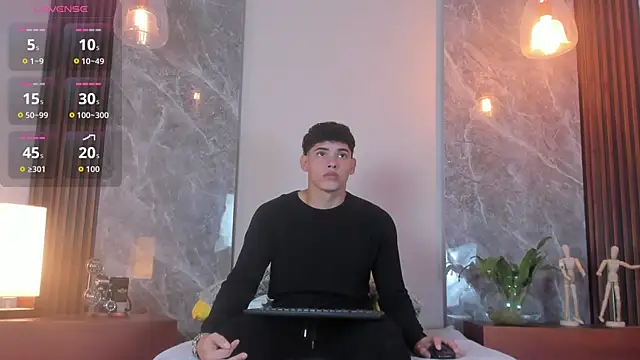 Snapshot of Justin_mack chatting on 11, 10, 2025 Justin mack online show from 11, 10, 2025