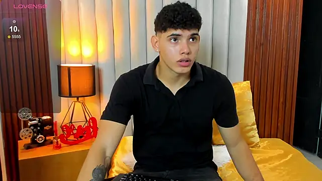 Snapshot of Justin_mack chatting on 25, 11, 2025 Justin mack online show from 25, 11, 2025