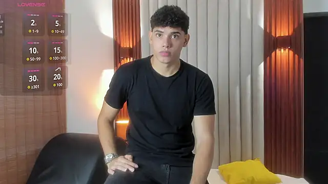 Snapshot of Justin_mack chatting on 14, 10, 2025 Justin mack online show from 14, 10, 2025