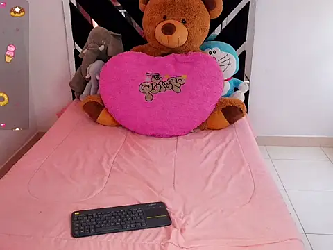 Snapshot of CatalinaSmith1 chatting on 10, 10, 2025 CatalinaSmith1 online show from 10, 10, 2025