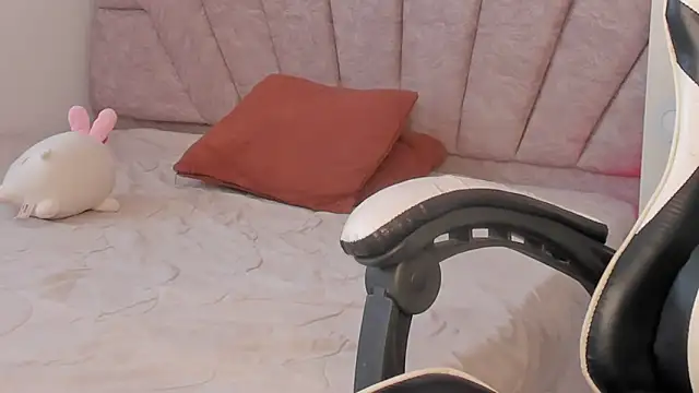 leahaltomm online show from 15, 10, 2025