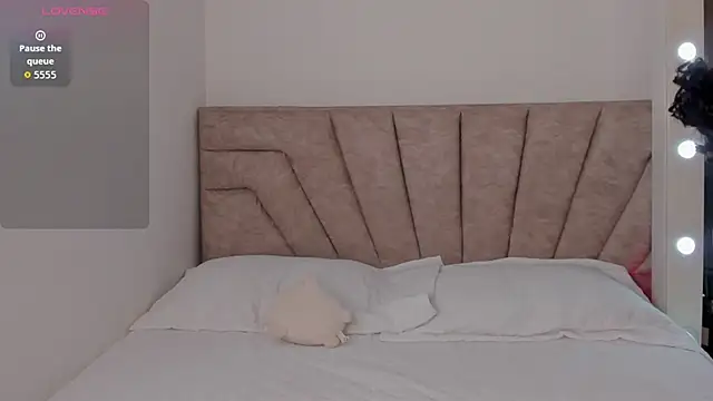 leahaltomm online show from 11, 11, 2025