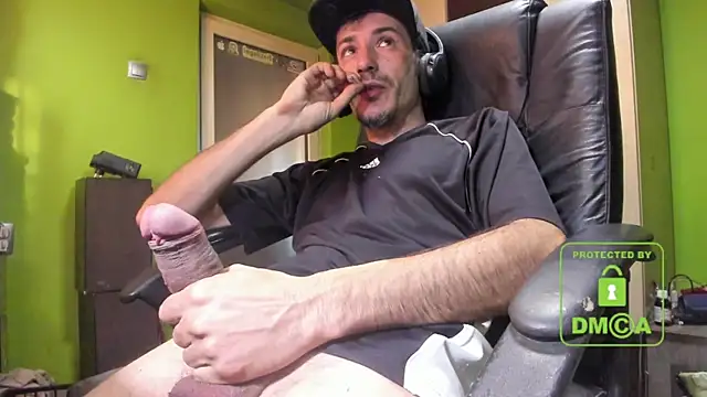 BigCumShoot online show from 5, 3, 2025