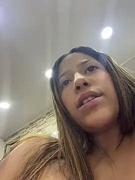 Snapshot of vicky_bass chatting on 27, 11, 2025 vicky bass online show from 27, 11, 2025