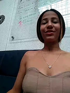 vicky bass online show from 11, 3, 2025