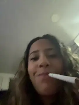 Snapshot of vicky_bass chatting on 4, 11, 2025 vicky bass online show from 4, 11, 2025