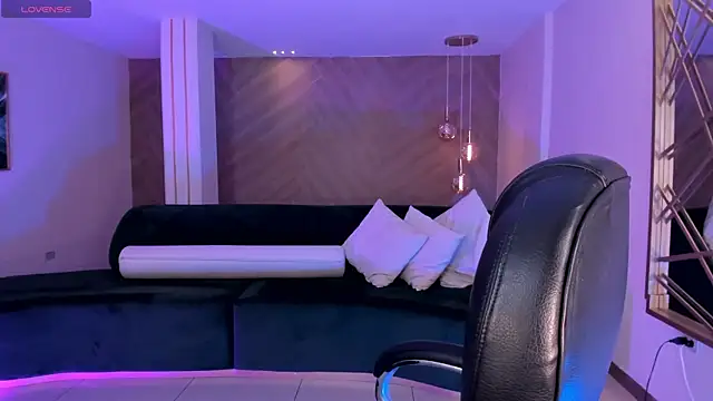 AmaiaHaywood online show from 18, 12, 2025