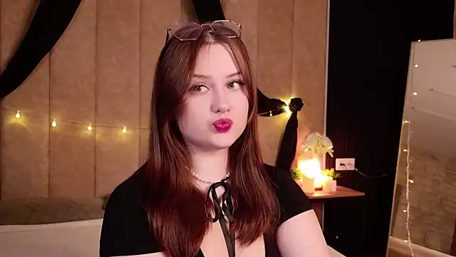 Snapshot of Kendra_Parlow chatting on 15, 10, 2025 Kendra Parlow online show from 15, 10, 2025