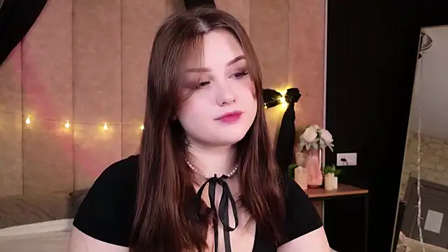 Snapshot of Kendra_Parlow chatting on 13, 10, 2025 Kendra Parlow online show from 13, 10, 2025