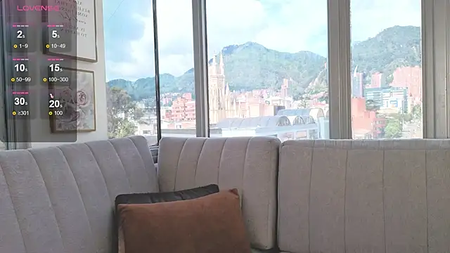 Snapshot of Daphne_chers chatting on 6, 5, 2026 Daphne chers online show from 6, 5, 2026