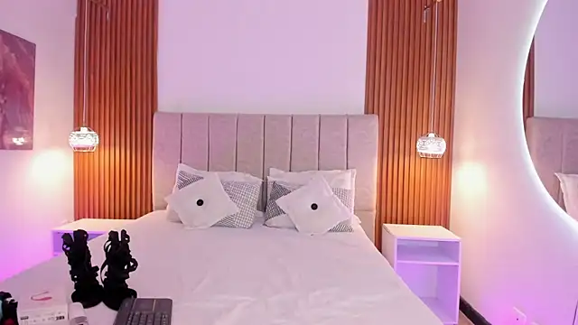 khloe-sweet online show from 12, 2, 2026