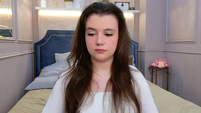 Snapshot of Pauline_Heaven chatting on 24, 11, 2025 Pauline Heaven online show from 24, 11, 2025