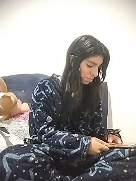 Ariell Kieran online show from 5, 7, 2026