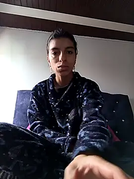 Ariell Kieran online show from 1, 3, 2025