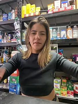 Andrea18 blonde online show from 18, 4, 2026