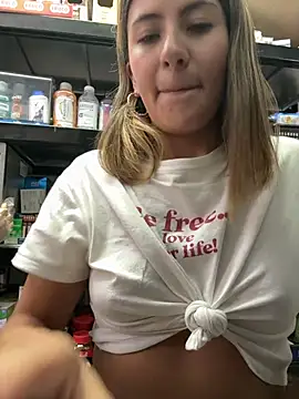 Andrea18 blonde online show from 21, 4, 2026