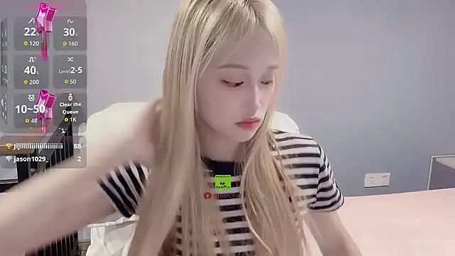 xunian71O online show from 4, 10, 2025