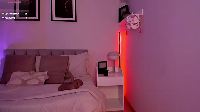 Gigi Strawberry online show from 8, 5, 2026