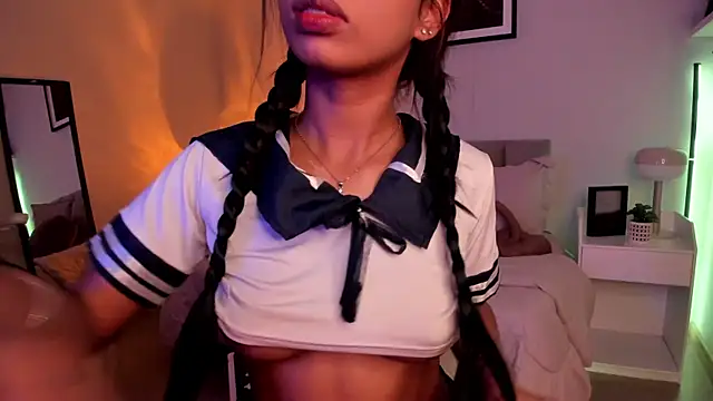 Gigi Strawberry online show from 6, 5, 2026