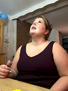 Lars-Lola online show from 27, 10, 2025