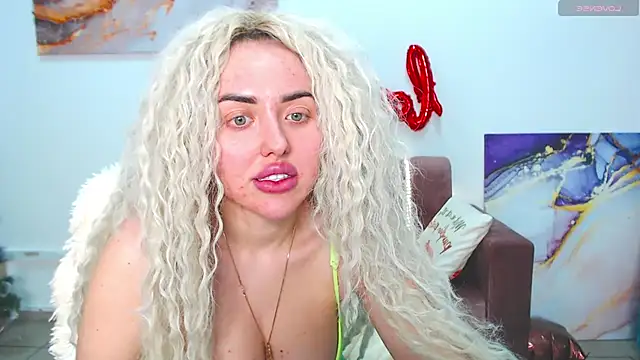 MissisCaty online show from 28, 2, 2025