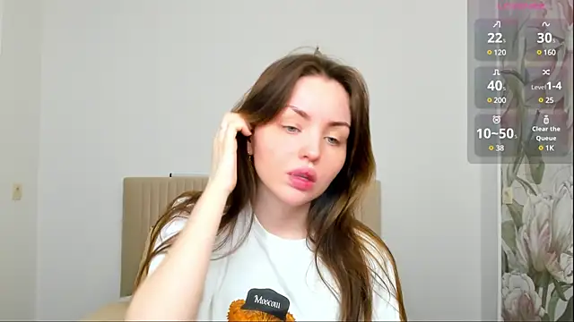 Lora Rosee online show from 6, 3, 2025