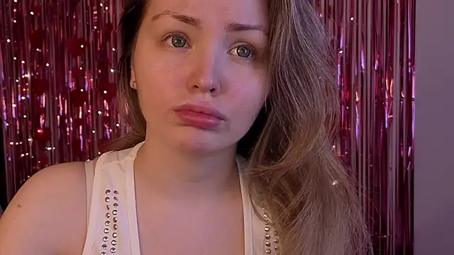 Snapshot of Lora_Rosee chatting on 12, 5, 2026 Lora Rosee online show from 12, 5, 2026